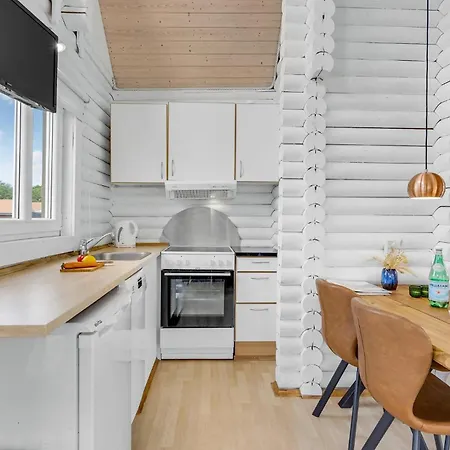 Lovely In With Kitchen Holiday home *